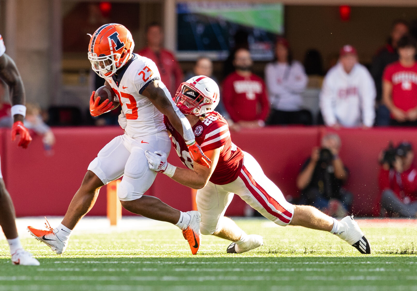 103022-owh-spo-nebraskaillinois-em12.jpg
